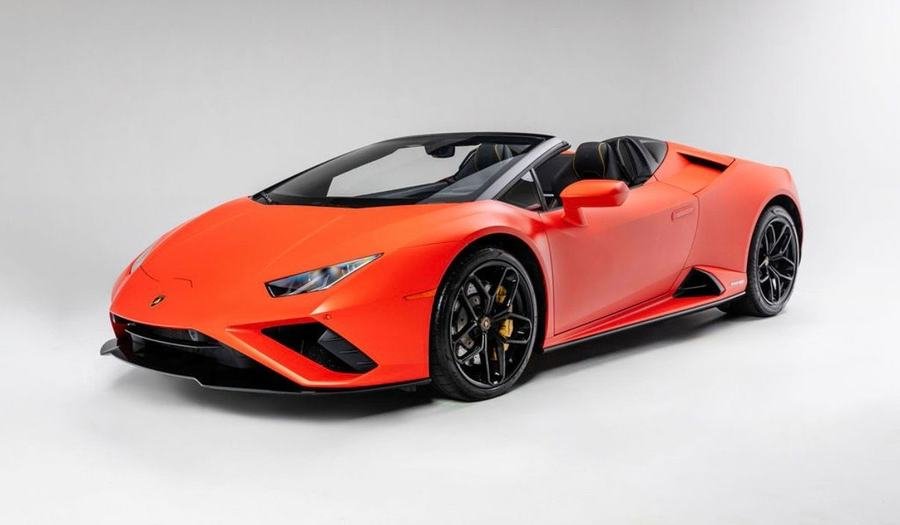 Lamborghini Huracan Evo Spyder rental