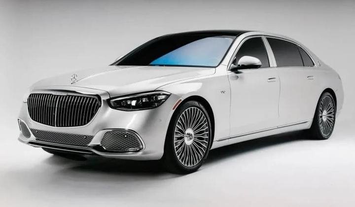 Mercedes-Maybach S680 rental